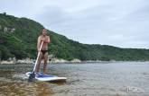 O Rodrigo se exercita no standup paddle na Guarda do Embaú, litoral sul de Santa Catarina